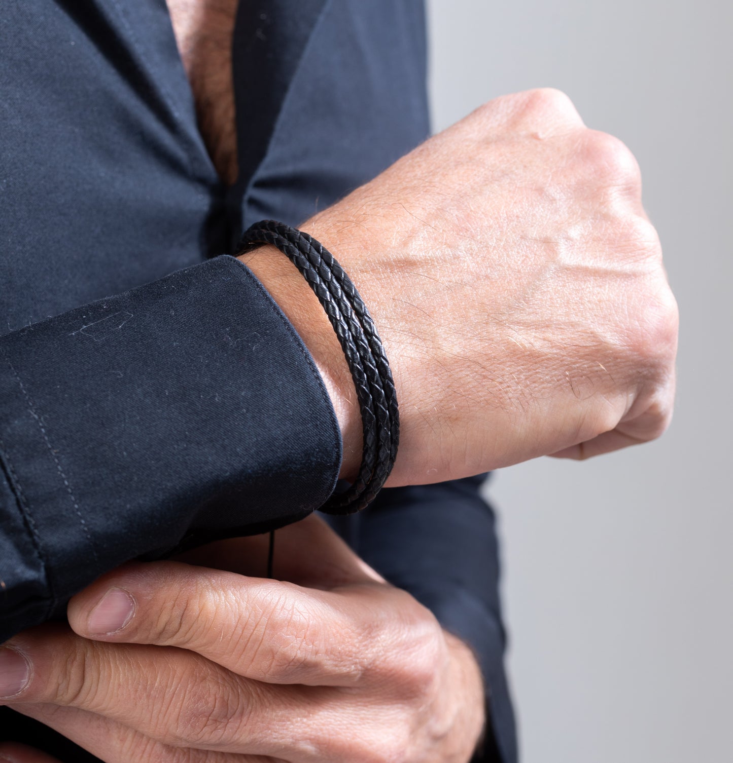 Black leather three rows Kuffs Mens Bracelet